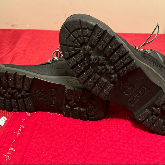 Black men’s timberland field boots great condition - Picture 3 of 5
